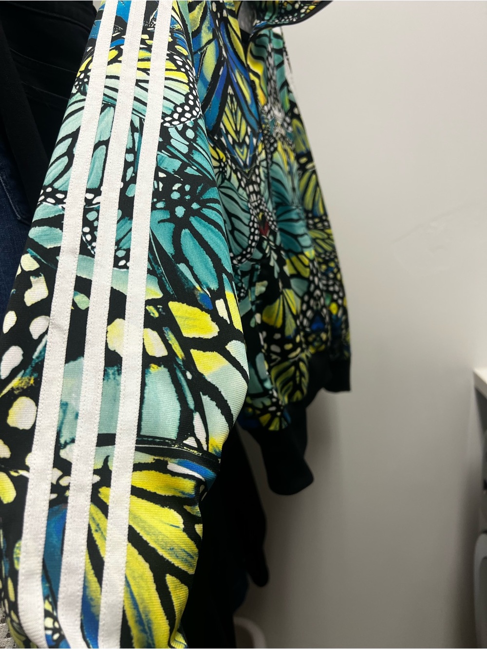 🦋 RARE Adidas x Farm Rio women’s medium butterfly track jacket 🦋 - Picture 12 of 12